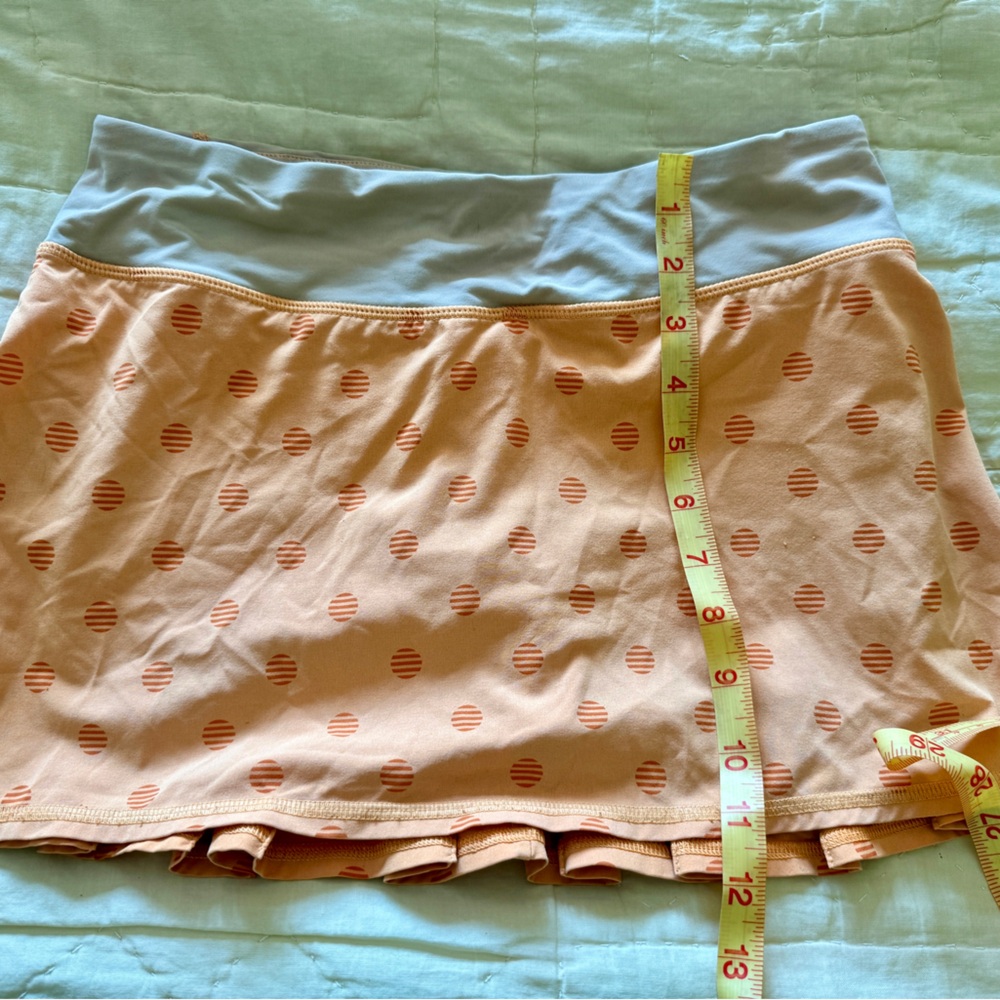 Lululemon pace setter skirt size 4, light orange